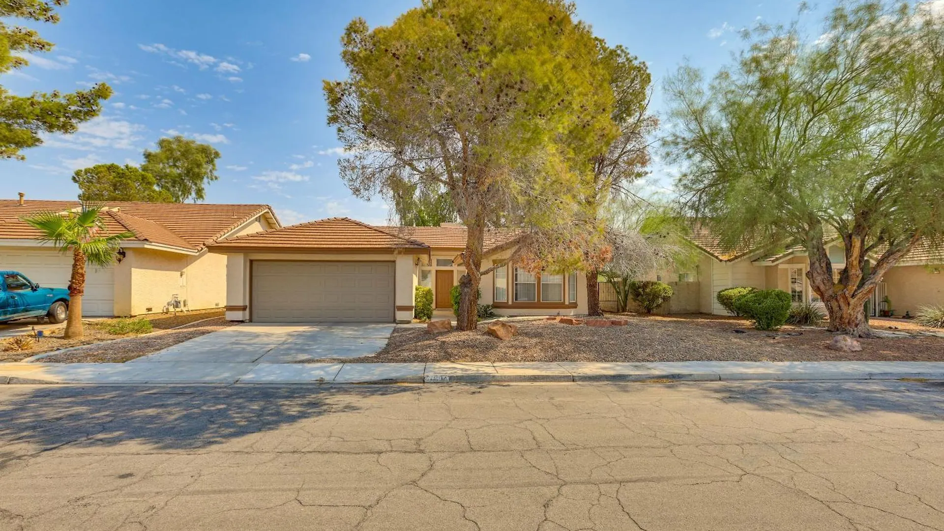 Holiday home Furnished Patio, Fenced Yard Home In Green Valley Las Vegas