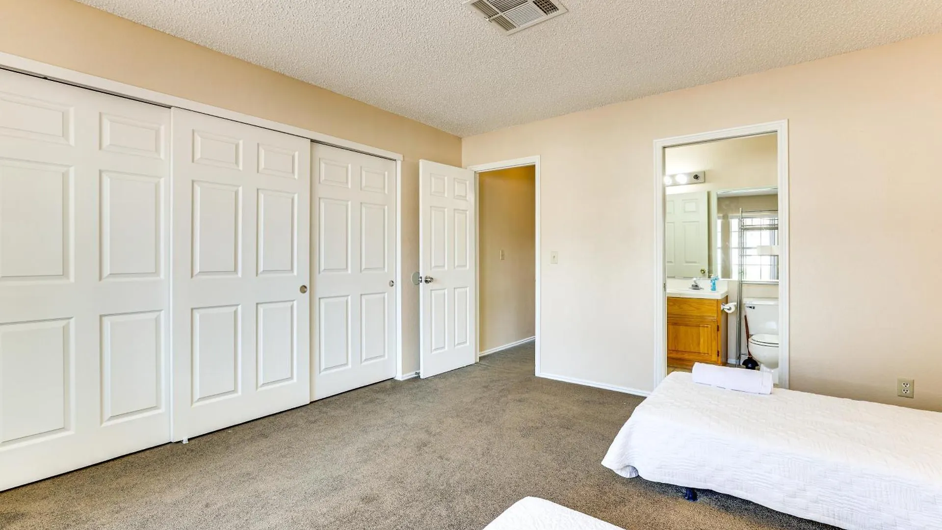 Furnished Patio, Fenced Yard Home In Green Valley Las Vegas 0*,  United States