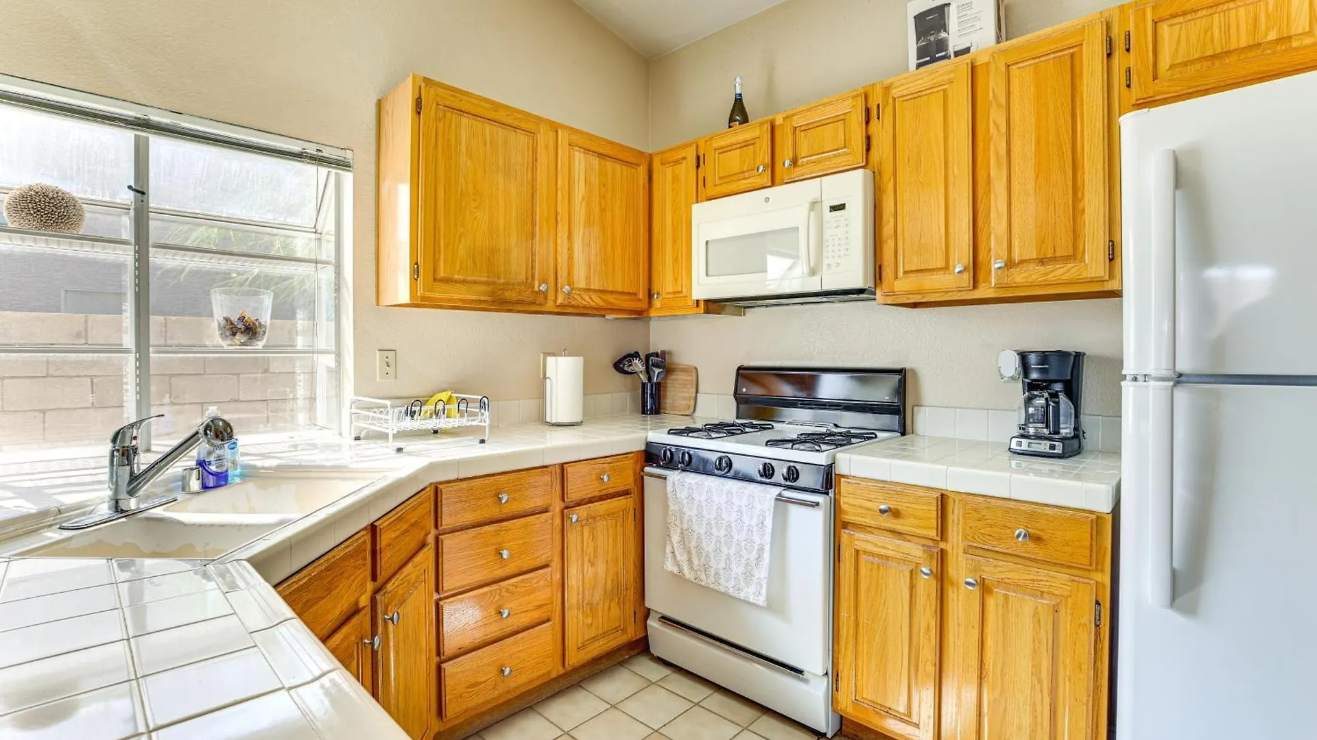 Holiday home Furnished Patio, Fenced Yard Home In Green Valley Las Vegas United States